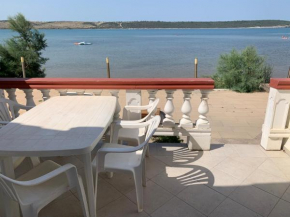 Apartment for 4 (+2) Persons direct seaside